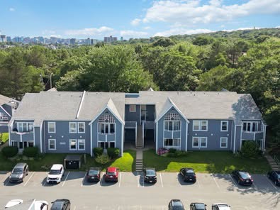 1 Brookdale Court, 107