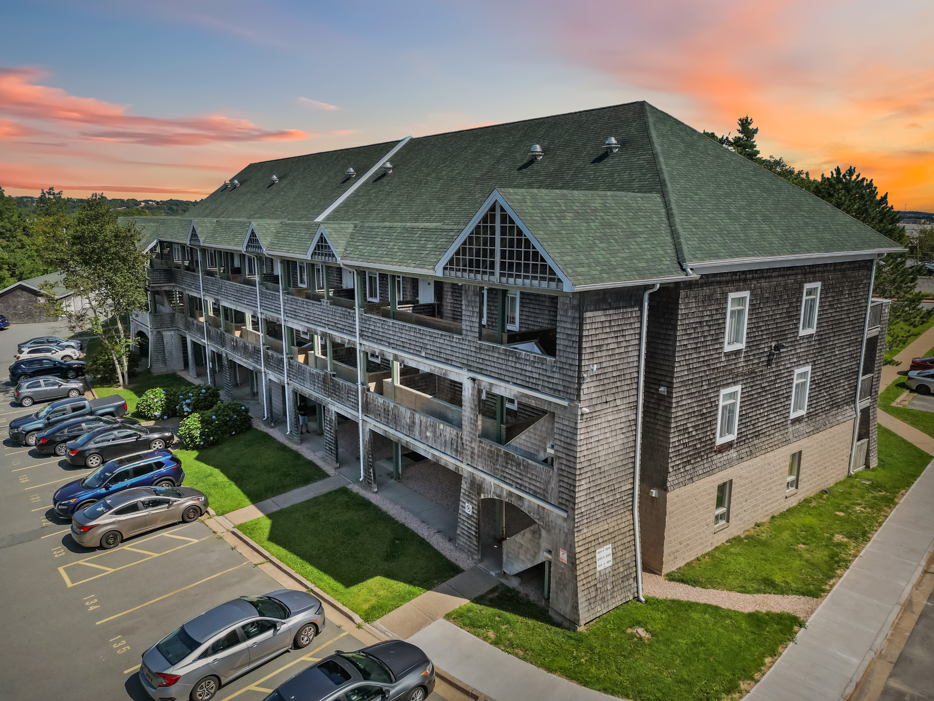 11 Horizon Court, 306